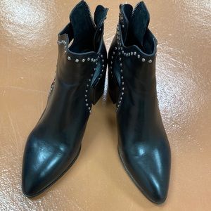 Steve Madden size 10 black leather booties. Super comfortable and hot.